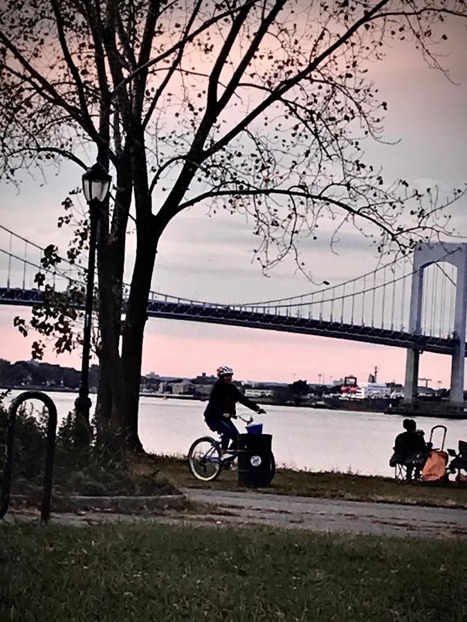 Separate Big Near Jfk And Laguardia Airport Habitación en casa particular Nueva York